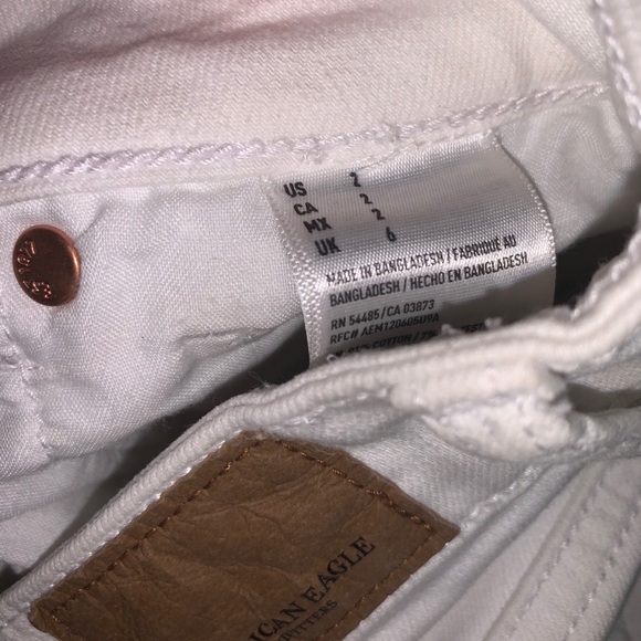 White Denim Shorts AE - Picture 4 of 4